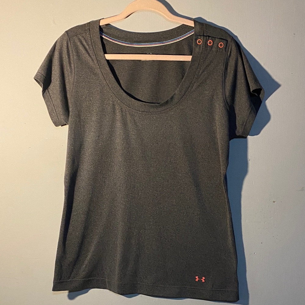 Under Armour Women's Dark Gray Short Sleeve Tee
